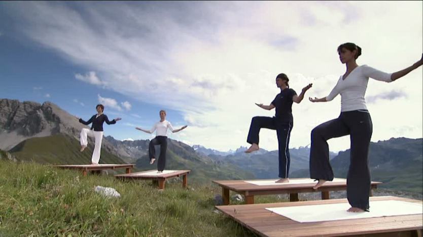 Ralf Bauer doing yoga in the Alps
