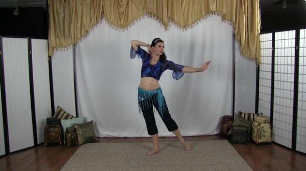 Heather Wayman demonstrating beginner bellydance moves